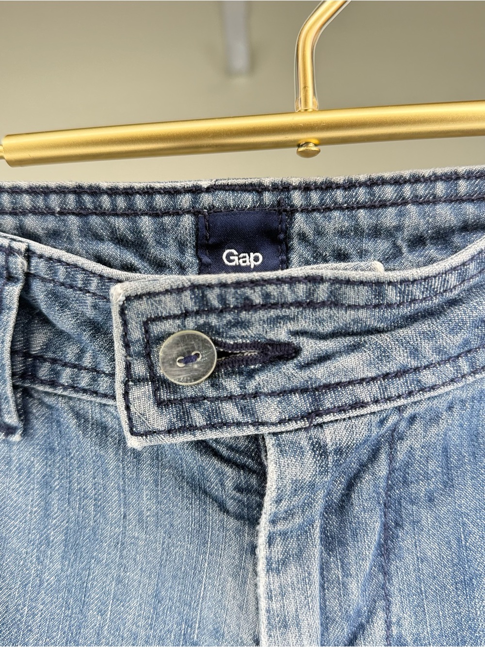 GAP Factory Trouser Denim Shorts – Size 4 – Very Good Condition - Picture 5 of 7